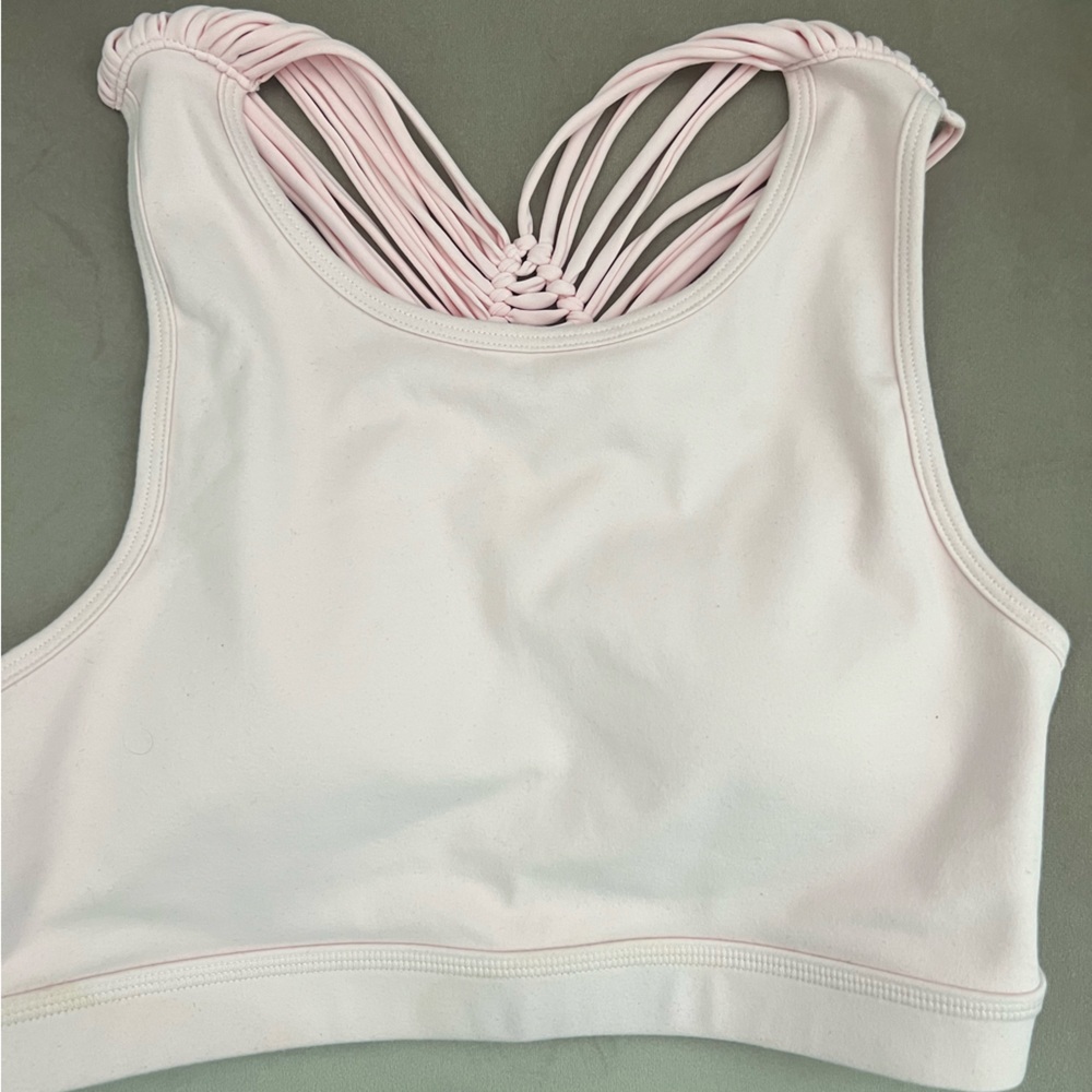 Vie Activewear Lacey Sportsbra in pink - never worn
